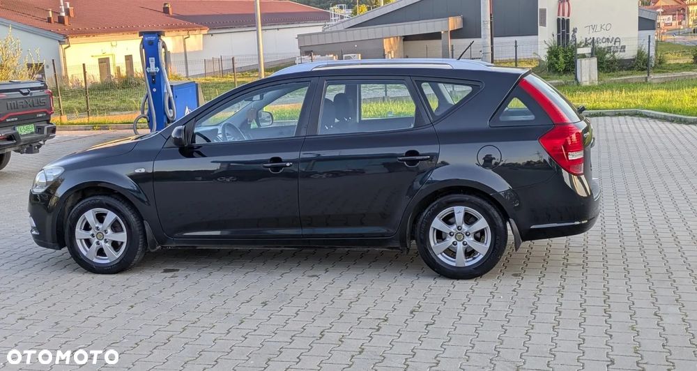 Kia Ceed Cee'd 1.6 Crdi Comfort + - 3