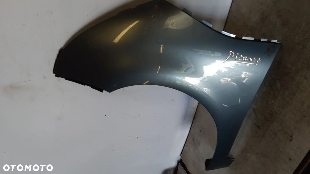 * CITROEN C4  GRAND PICASSO BŁOTNIK LEWY PRZEDNI EZWD EZW SZARY - 2