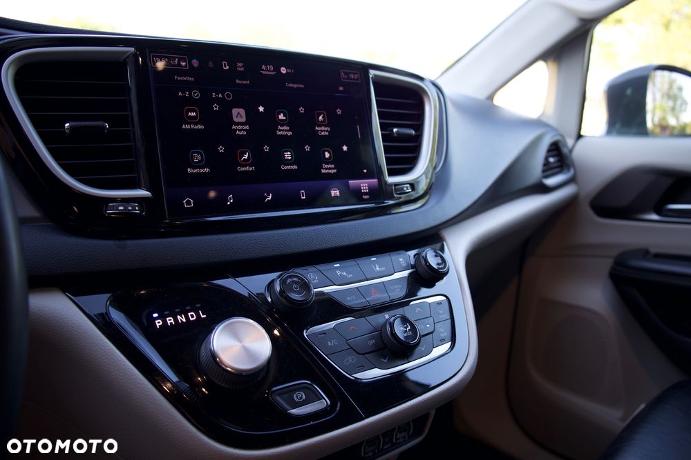 Chrysler Pacifica - 9
