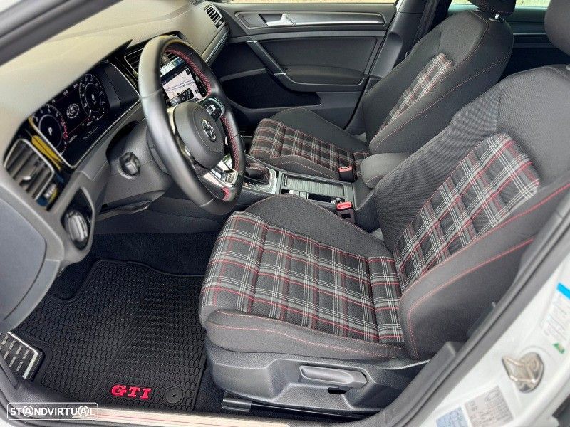 VW Golf 2.0 TSI GTI DSG Performance - 45