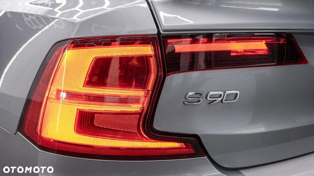 Volvo S90 B4 B R-Design - 15
