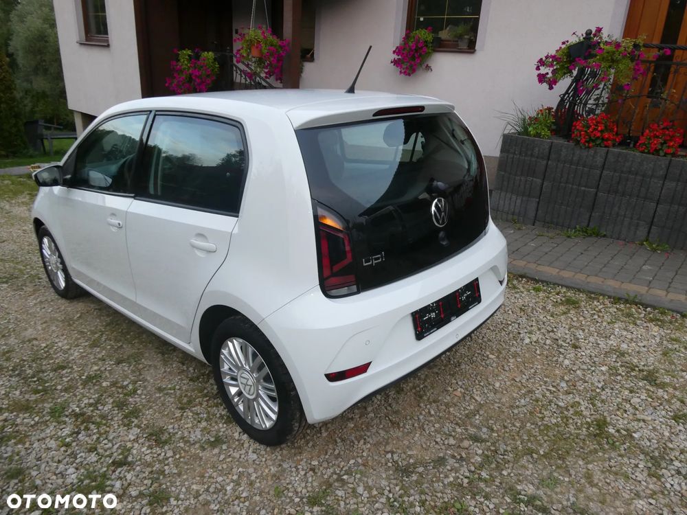 Volkswagen up! 1.0 Beats - 12