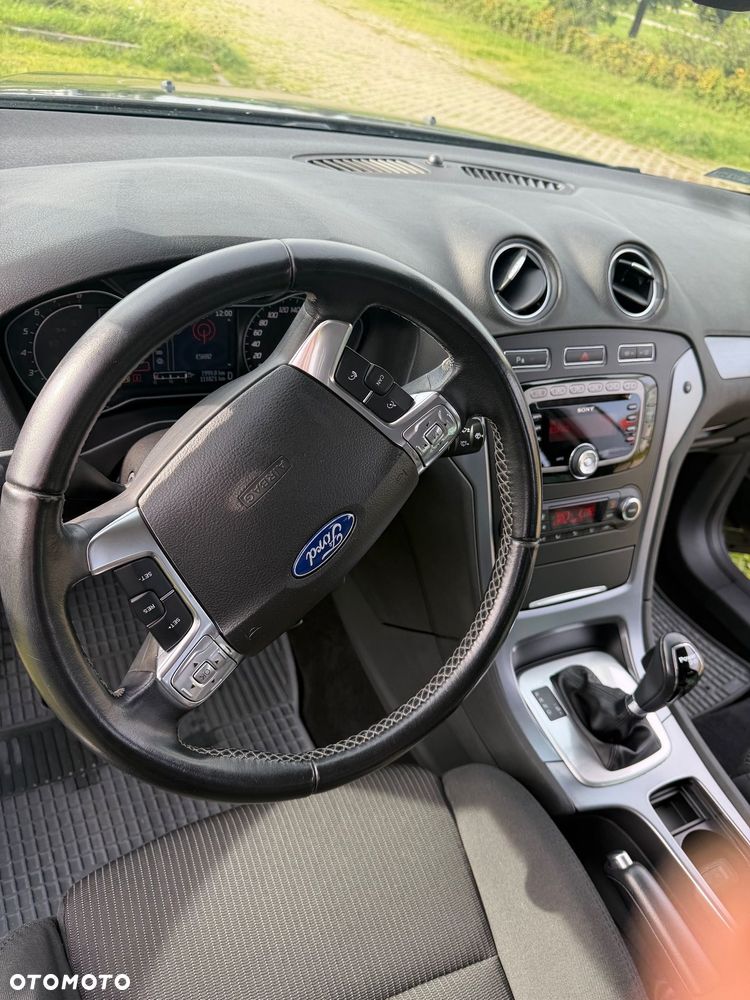 Ford Mondeo - 10