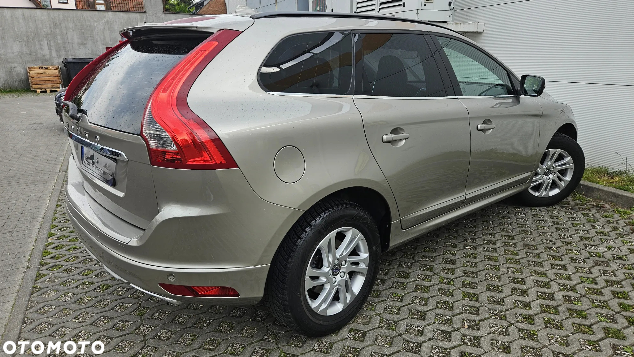 Volvo XC 60 D4 Drive-E Momentum - 4