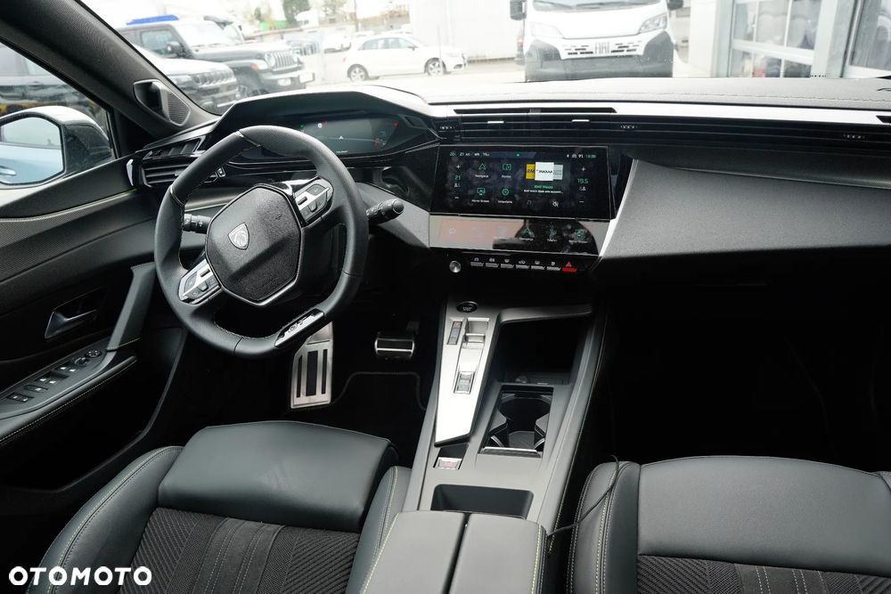 Peugeot 308 1.2 mHEV GT Exclusive S&S e-DCS6 - 12