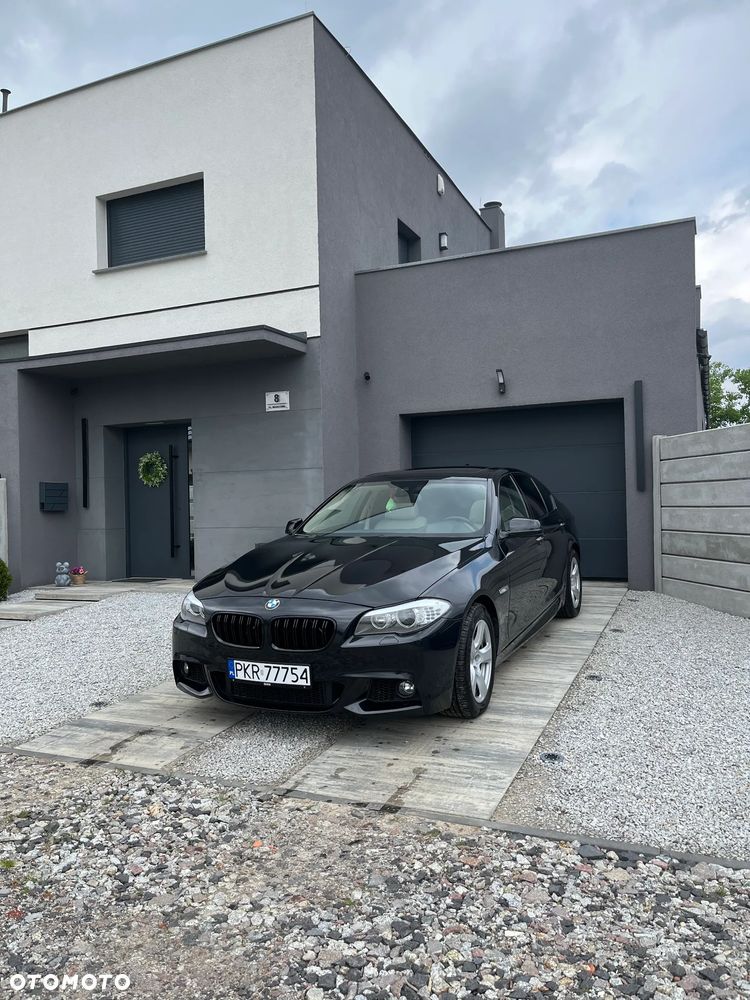 BMW Seria 5 530d xDrive Sport-Aut Luxury Line - 2