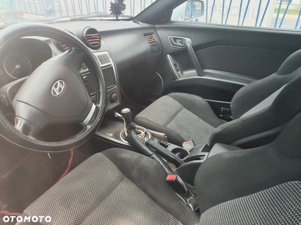Hyundai Coupe 2.0 GL - 4