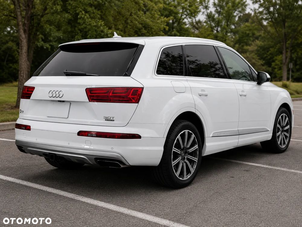 Audi Q7 - 7
