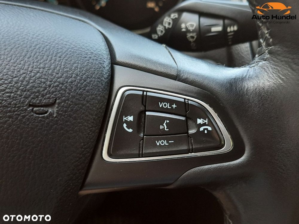 Ford Focus 1.0 EcoBoost STart-Stopp-System TITANIUM - 23
