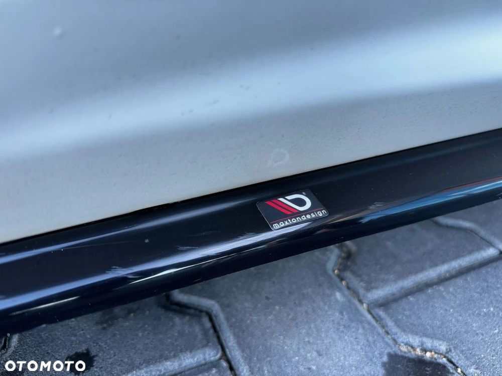 Volkswagen Scirocco 2.0 TSI R - 12
