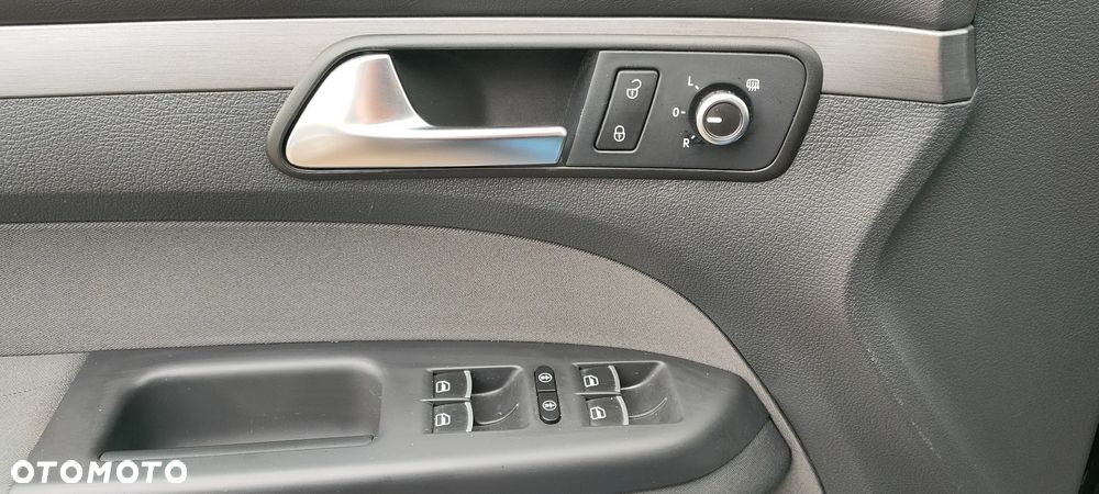 Volkswagen Touran 1.6 TDI DPF Trendline - 13