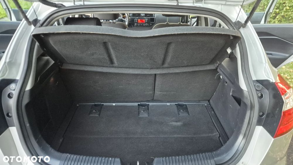 Kia Rio 1.2 Dream-Team Edition - 9