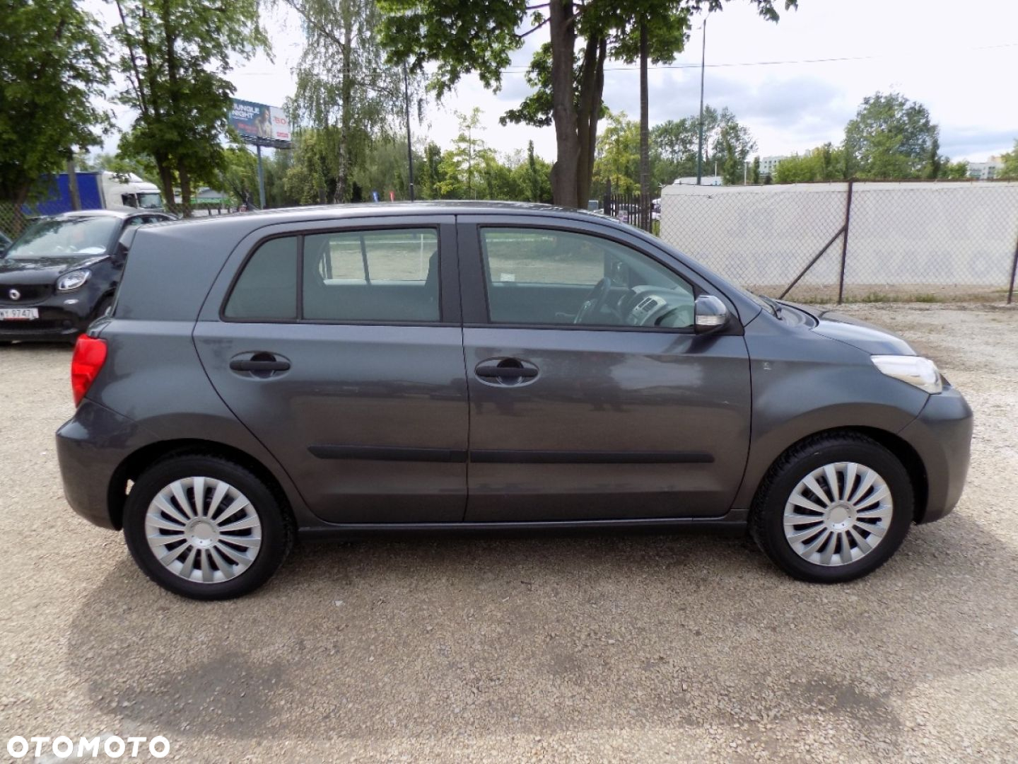 Toyota Urban Cruiser - 12