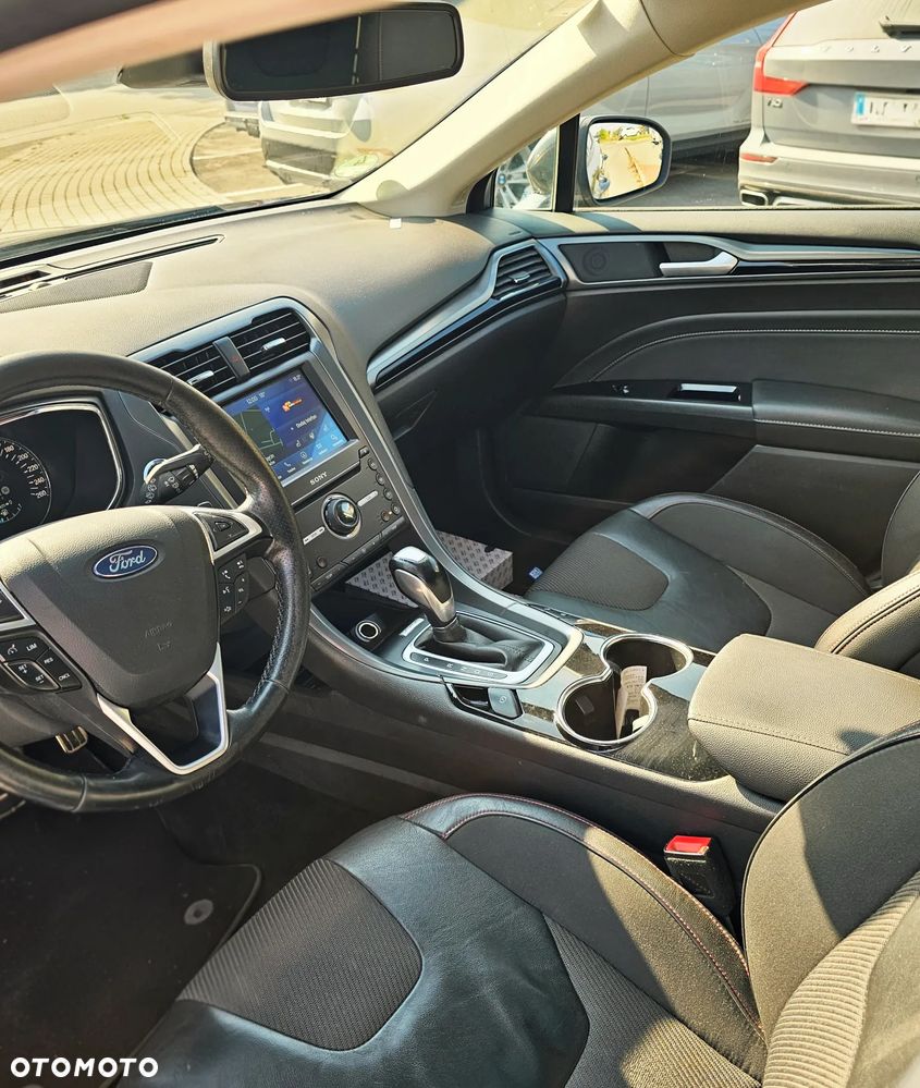 Ford Mondeo 2.0 TDCi ST-Line PowerShift - 24