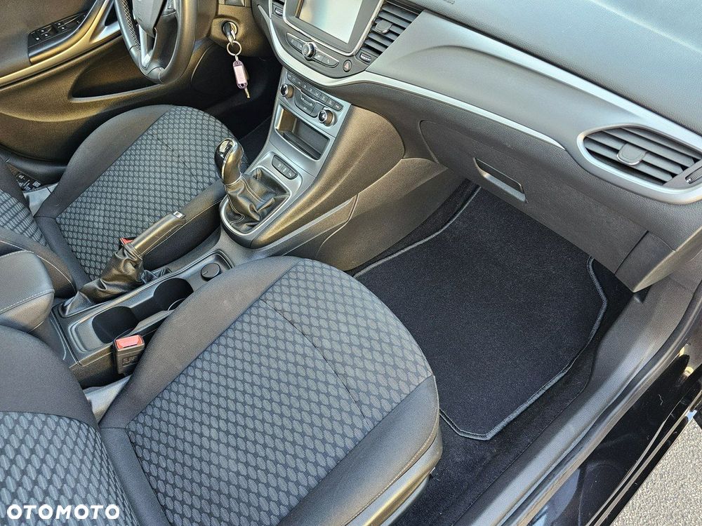 Opel Astra 1.4 T Enjoy S&S - 38