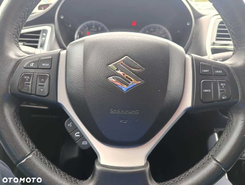 Suzuki SX4 S-Cross 1.4 T Premium - 27