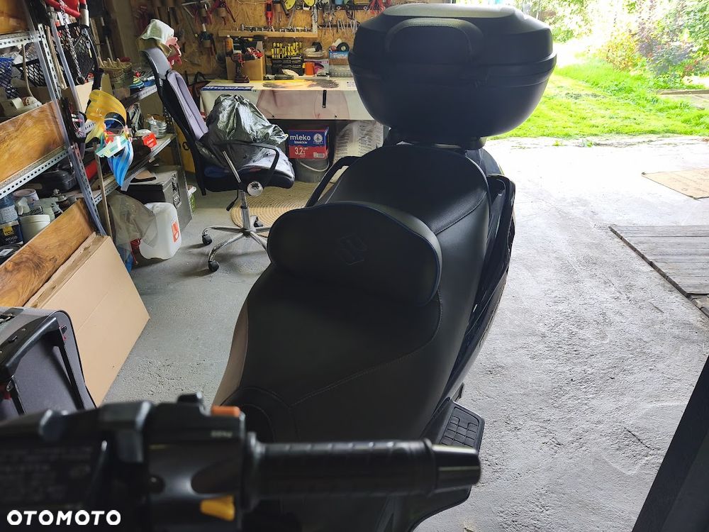 Suzuki Burgman - 3