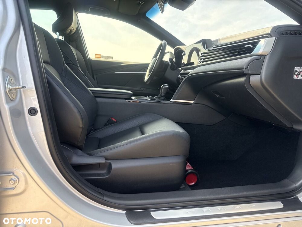 Toyota Camry - 9