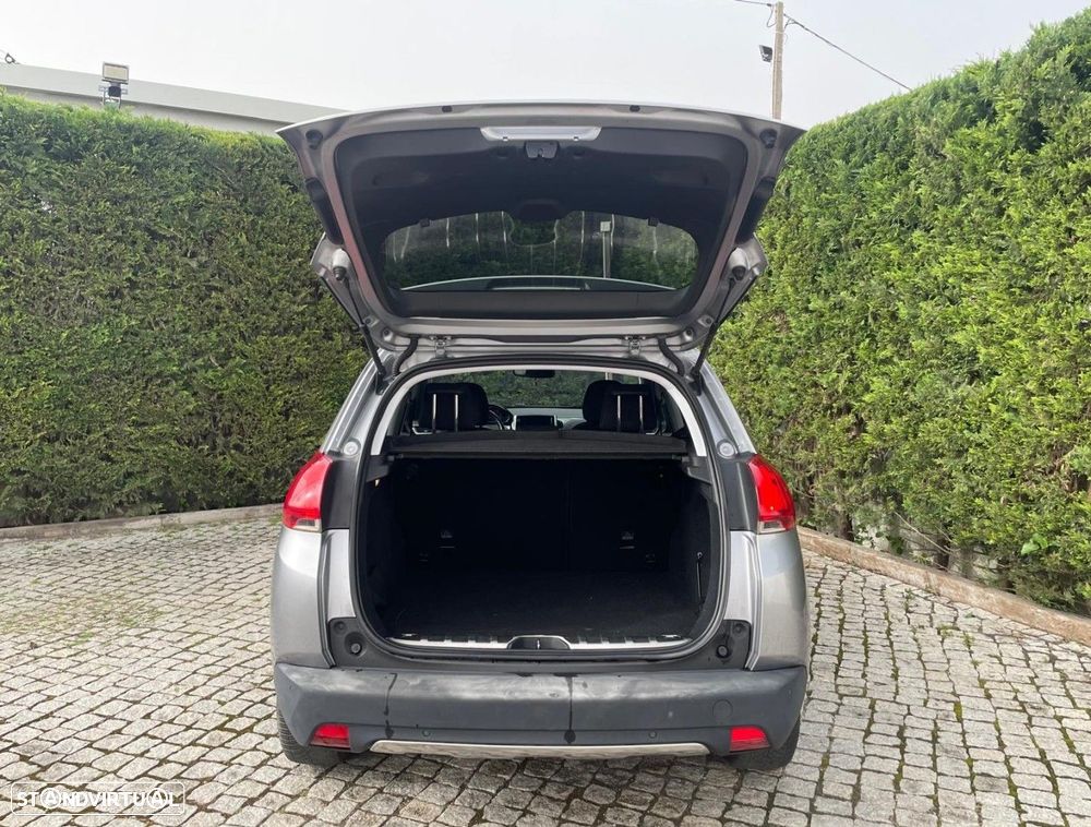 Peugeot 2008 1.2 PureTech Allure - 9