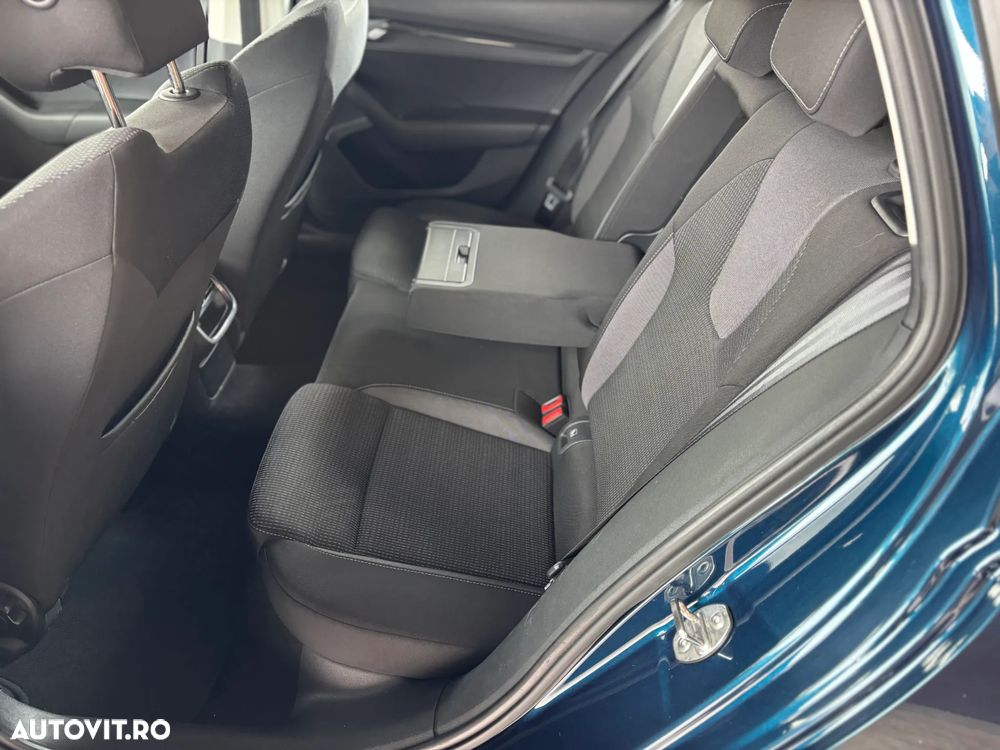 Skoda Octavia 2.0 TDI DSG Ambition - 36