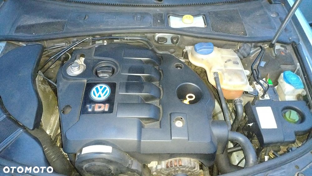 Volkswagen Passat 1.9 TDI Basis - 2
