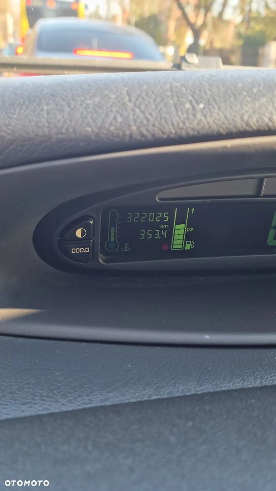 Citroën Xsara Picasso 1.6i 16V SX - 11