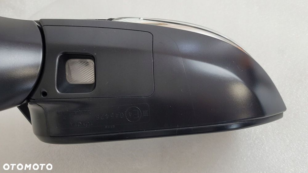 LUSTERKO LEWE TOYOTA RAV4 V 12PIN 2018- - 12