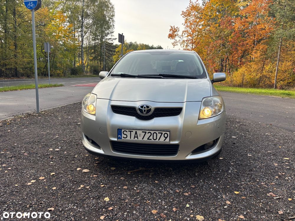 Toyota Auris 2007 photo 2
