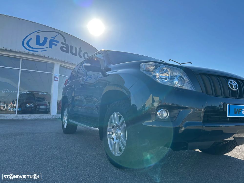 Toyota Land Cruiser - 7