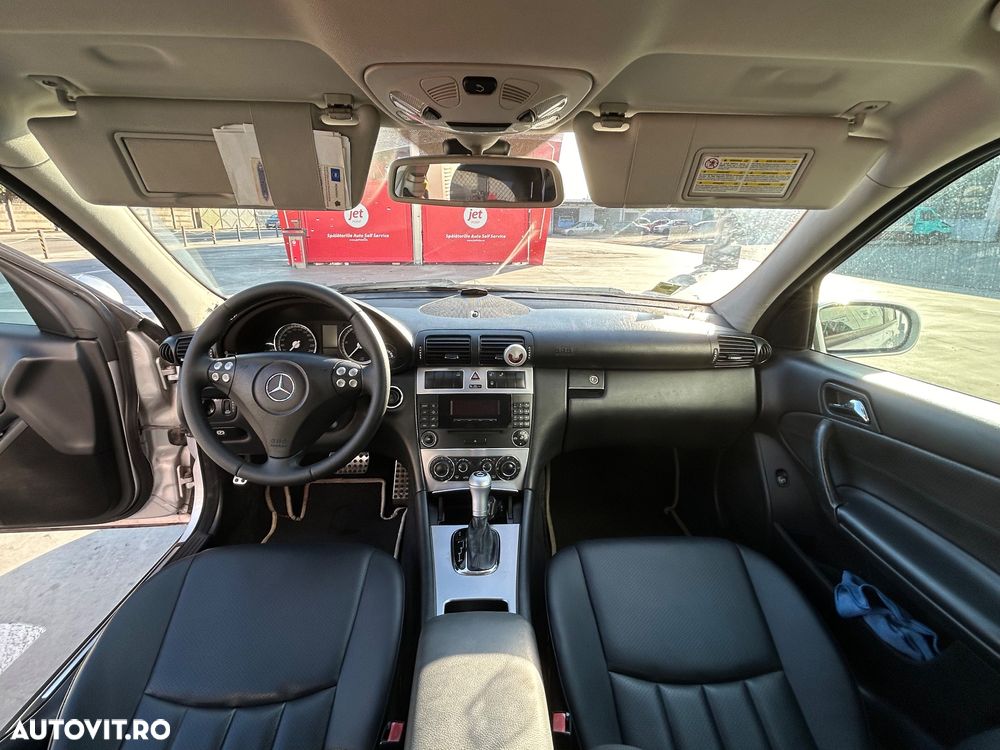 Mercedes-Benz C - 14