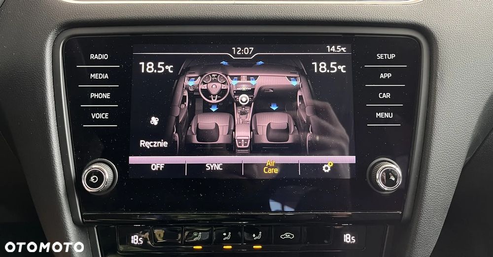 Skoda Octavia 1.5 TSI ACT Style DSG - 24