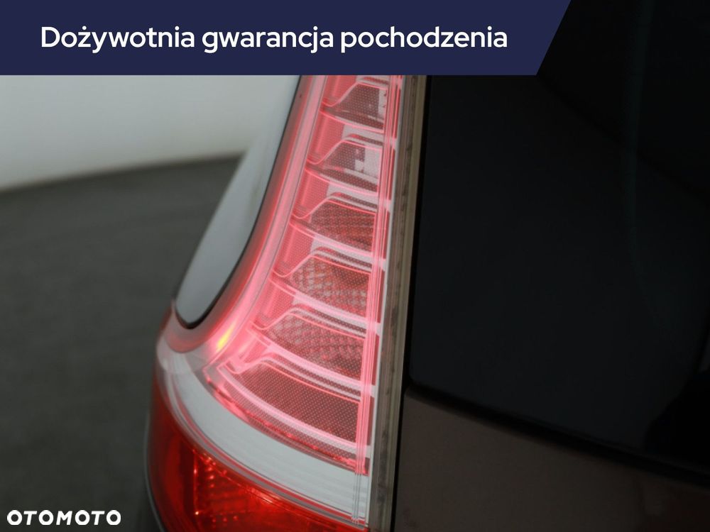 Renault Grand Scenic - 17