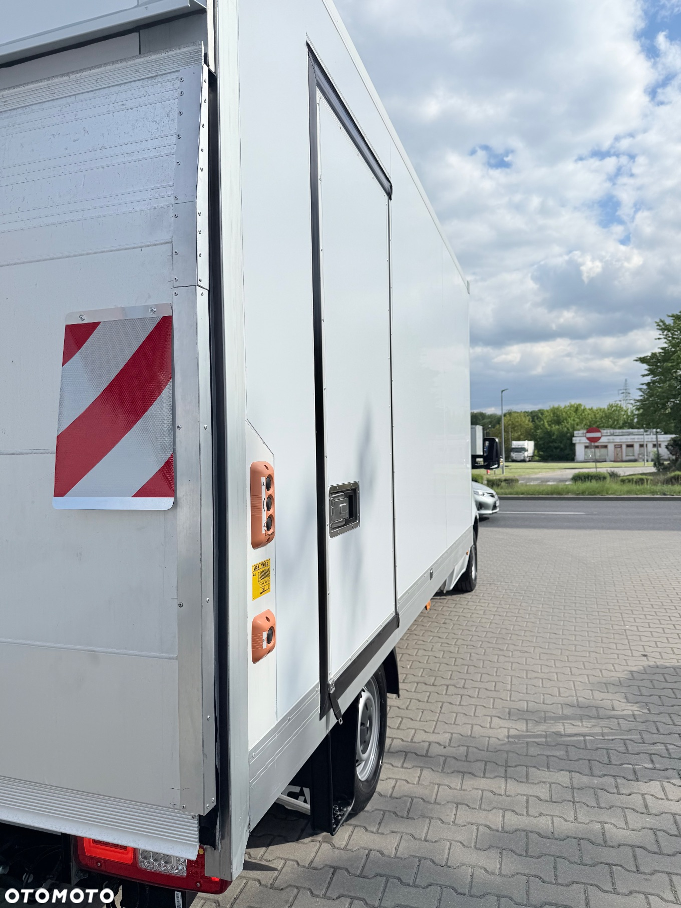 Mercedes-Benz SPRINTER 316 CDI AUTOMAT KONTENER 8ep CHŁODNIA / MROŹNIA WINDA - 18
