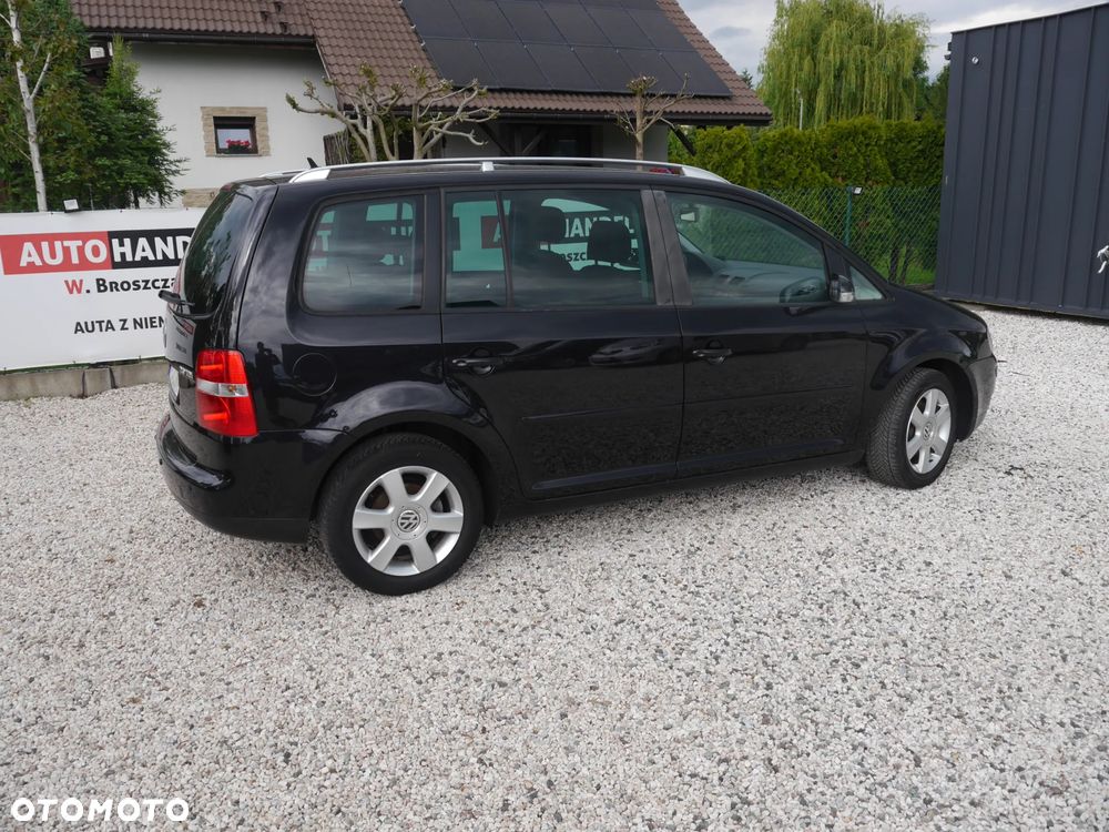 Volkswagen Touran 2.0 TDI DSG Highline - 14