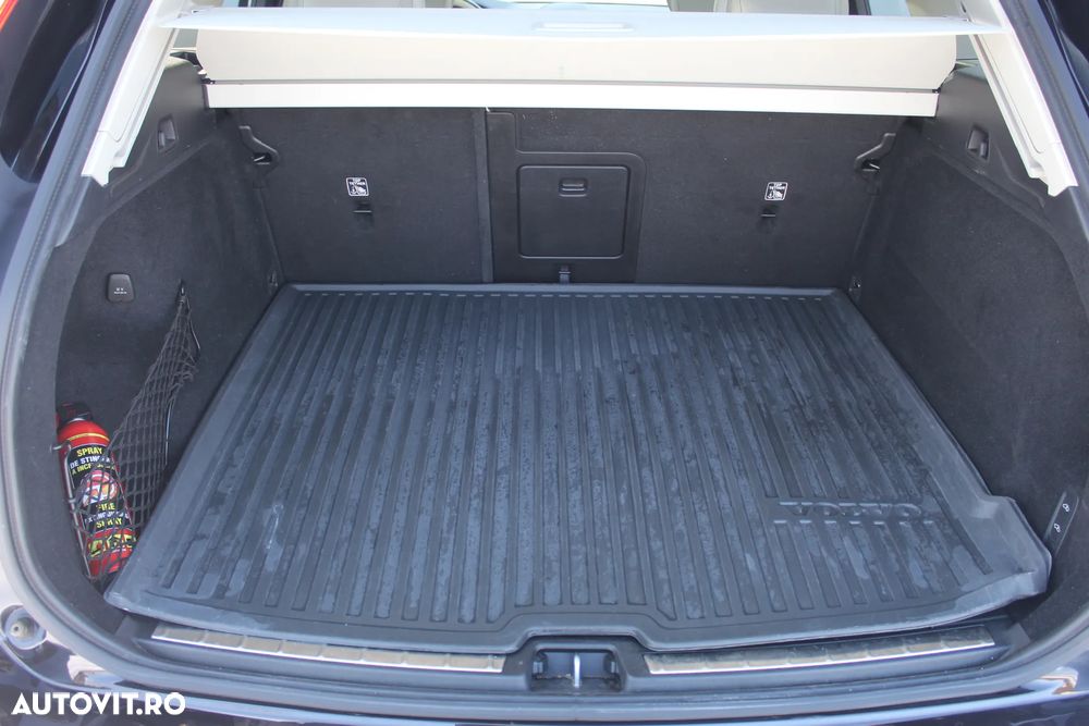 Volvo XC 60 T6 AWD Recharge Geartronic Inscription Expression - 22