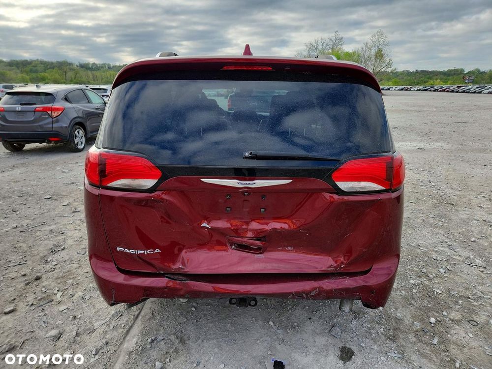 Chrysler Pacifica - 7