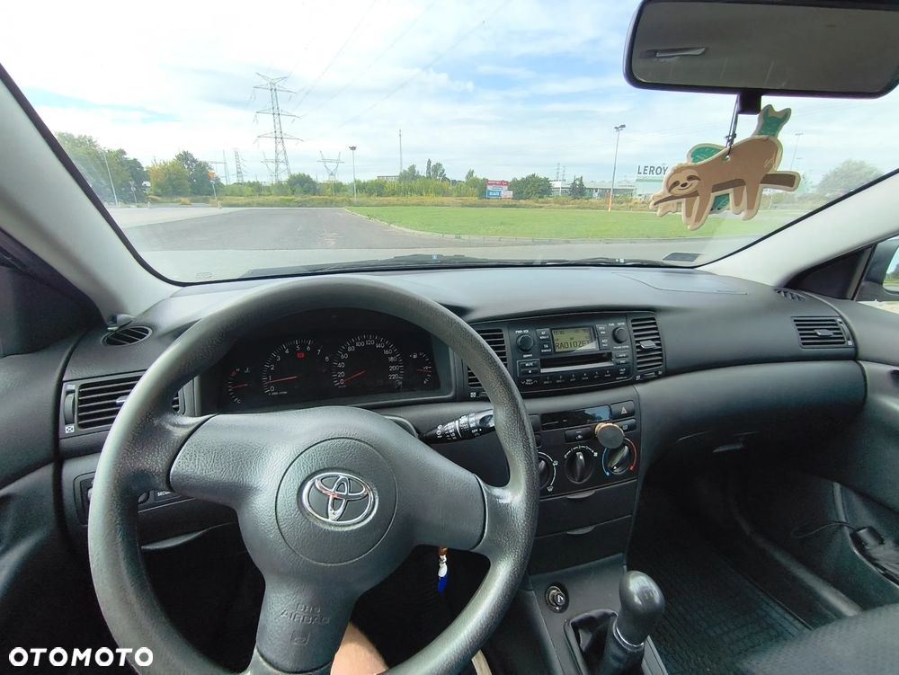 Toyota Corolla 1.4 VVT-i Dynamic - 4