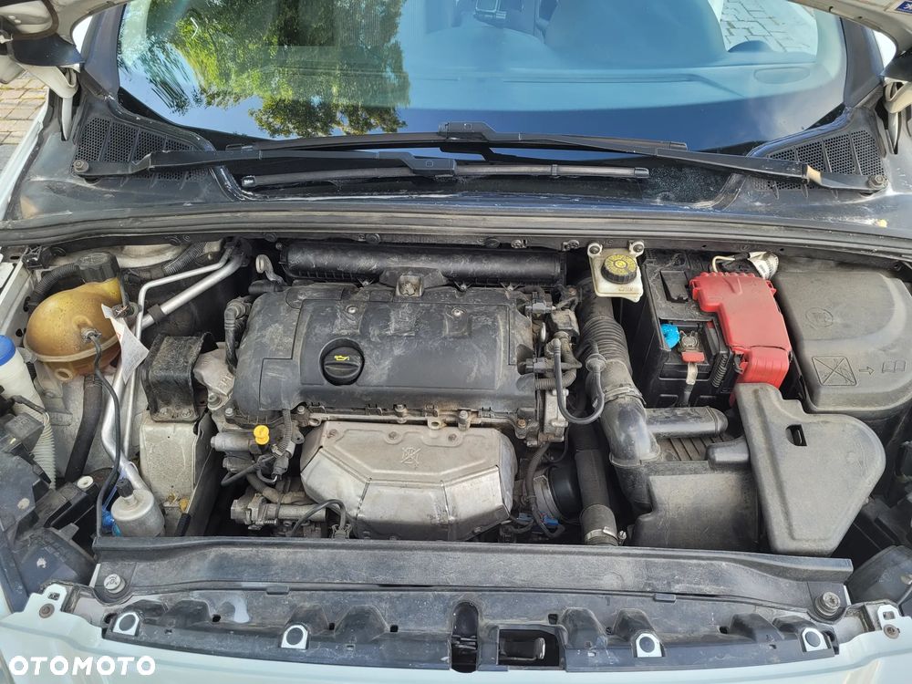 Peugeot 308 CC 1.6 Sport - 12