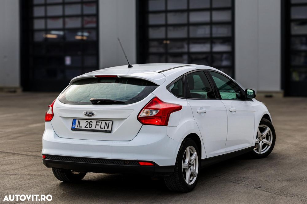Ford Focus - 17