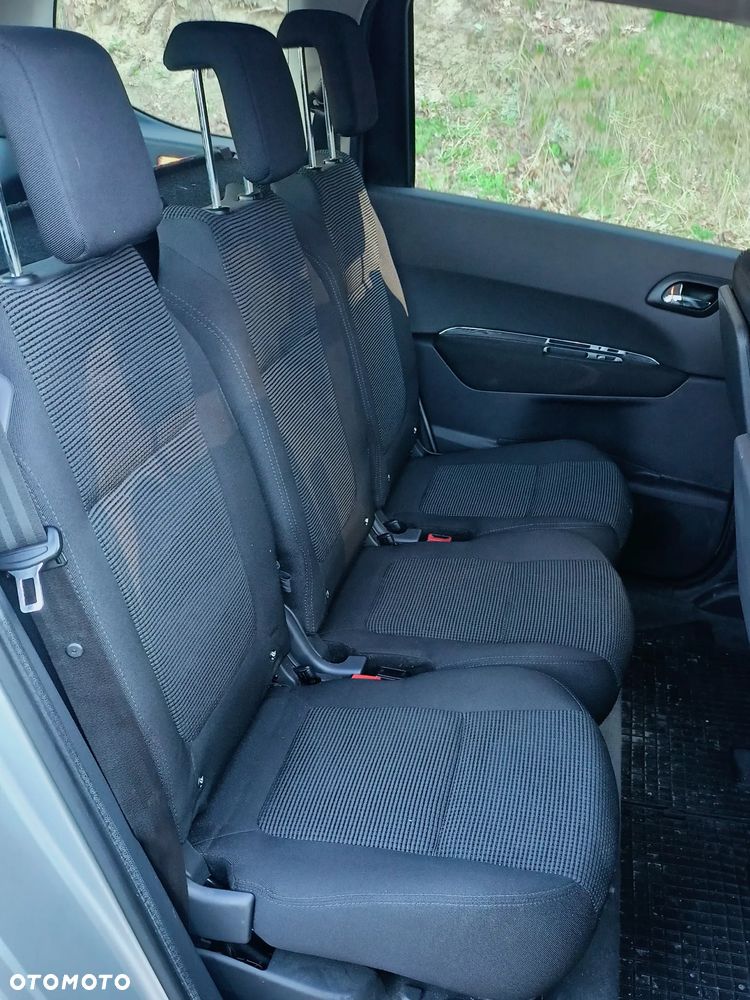 Peugeot 5008 1.6 HDi Premium - 11