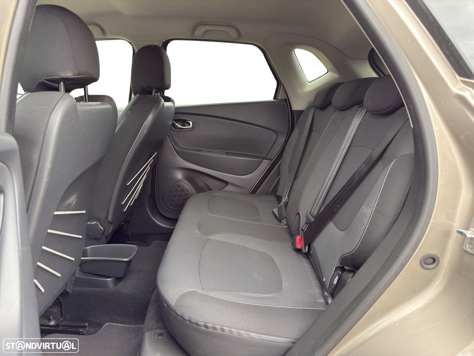 Renault Captur 1.5 dCi Exclusive - 12