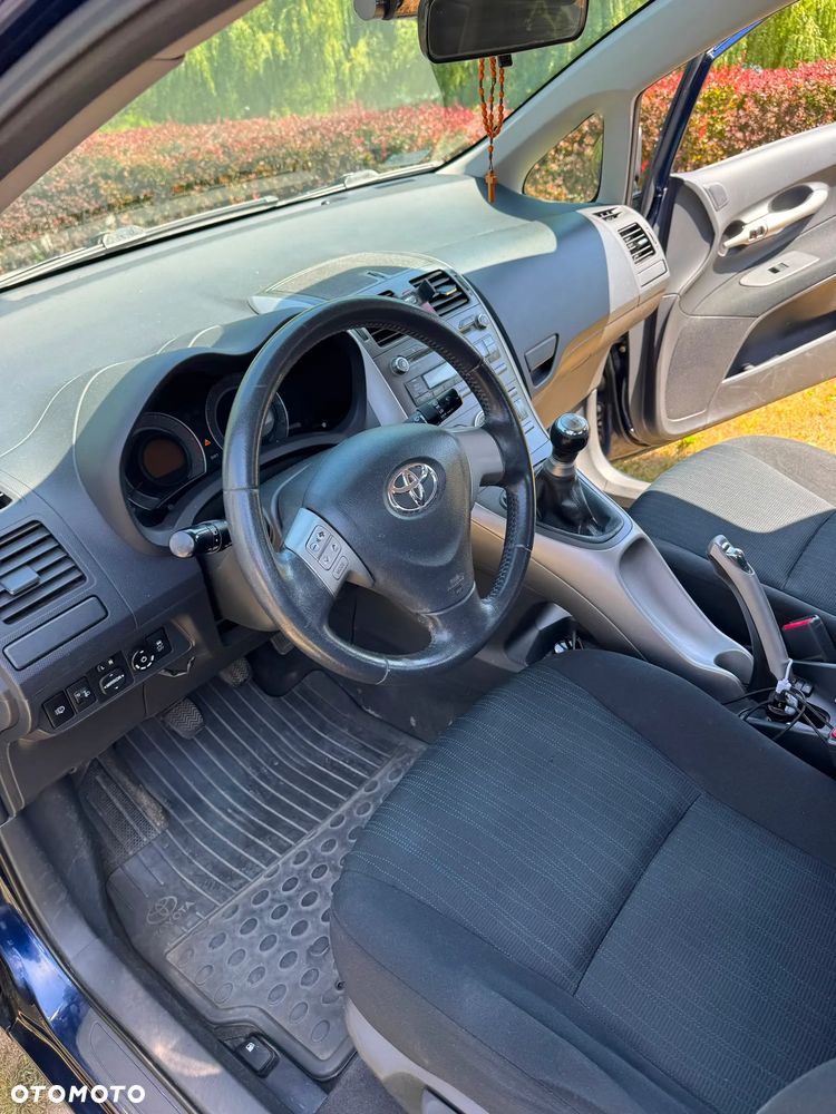 Toyota Auris - 5