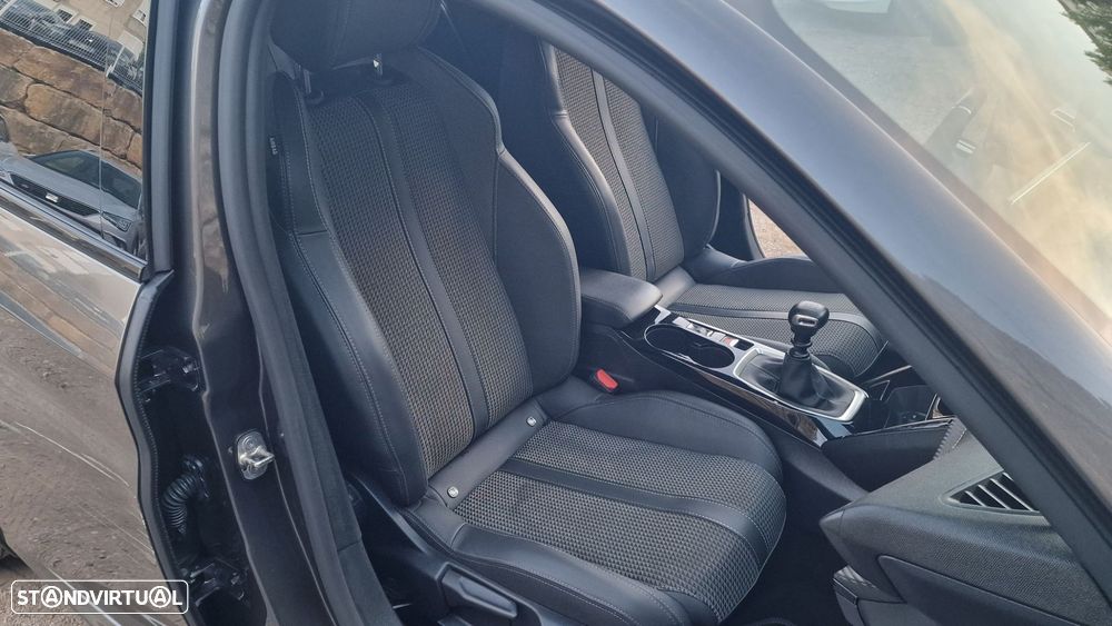 Peugeot 208 1.2 PureTech GT Line - 24