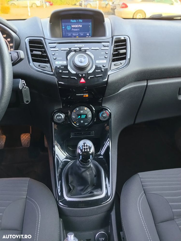 Ford Fiesta 1.6 TDCI Titanium - 13