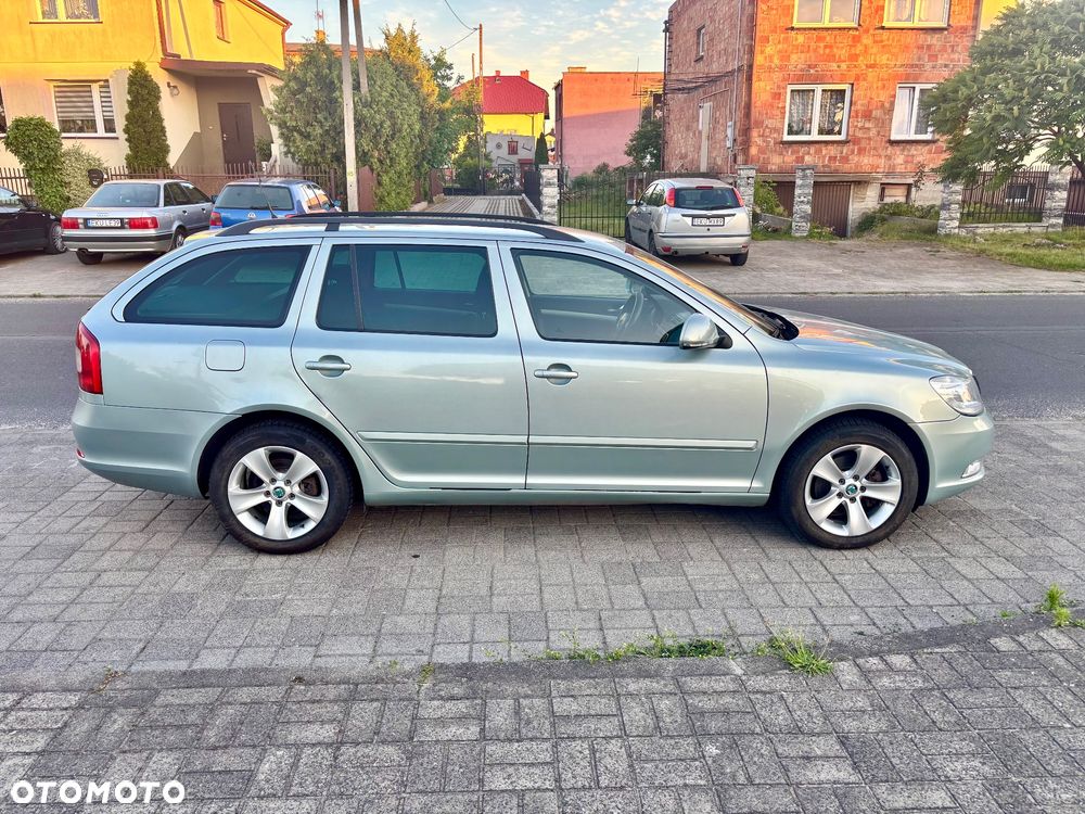 Skoda Octavia 2.0 TDI DPF DSG Ambiente - 16