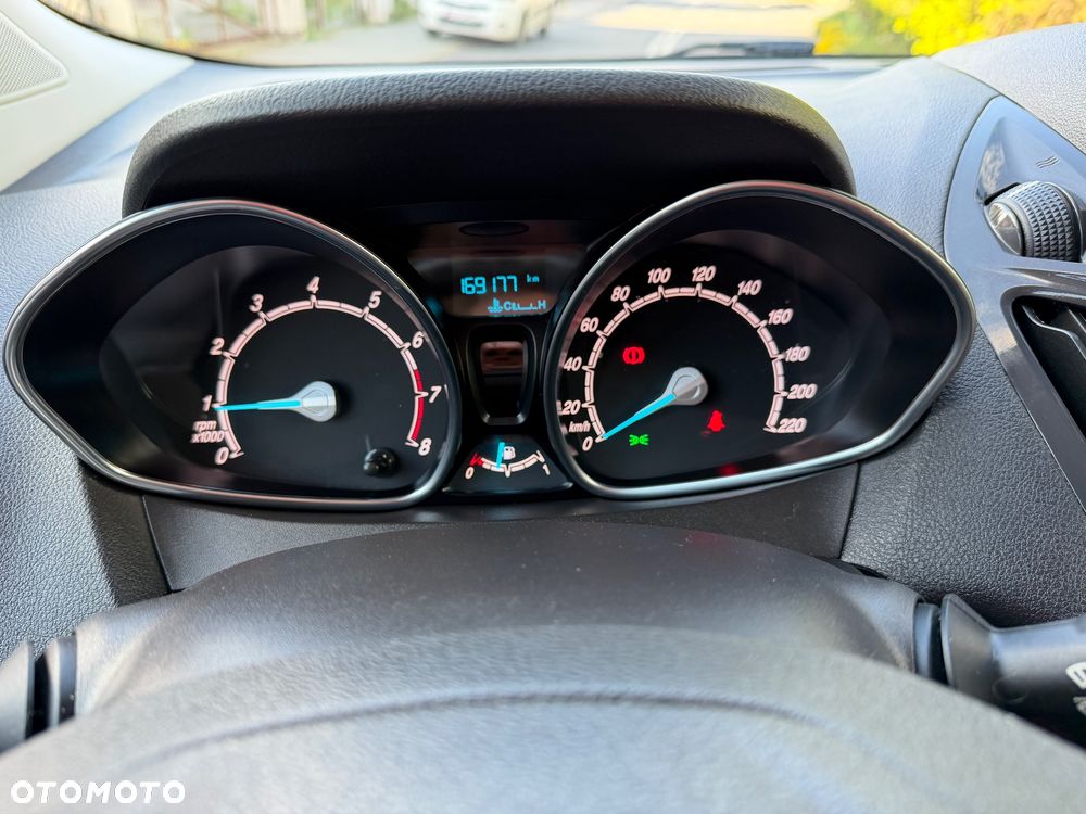 Ford Tourneo Courier 1.0 EcoBoost S&S Titanium - 19