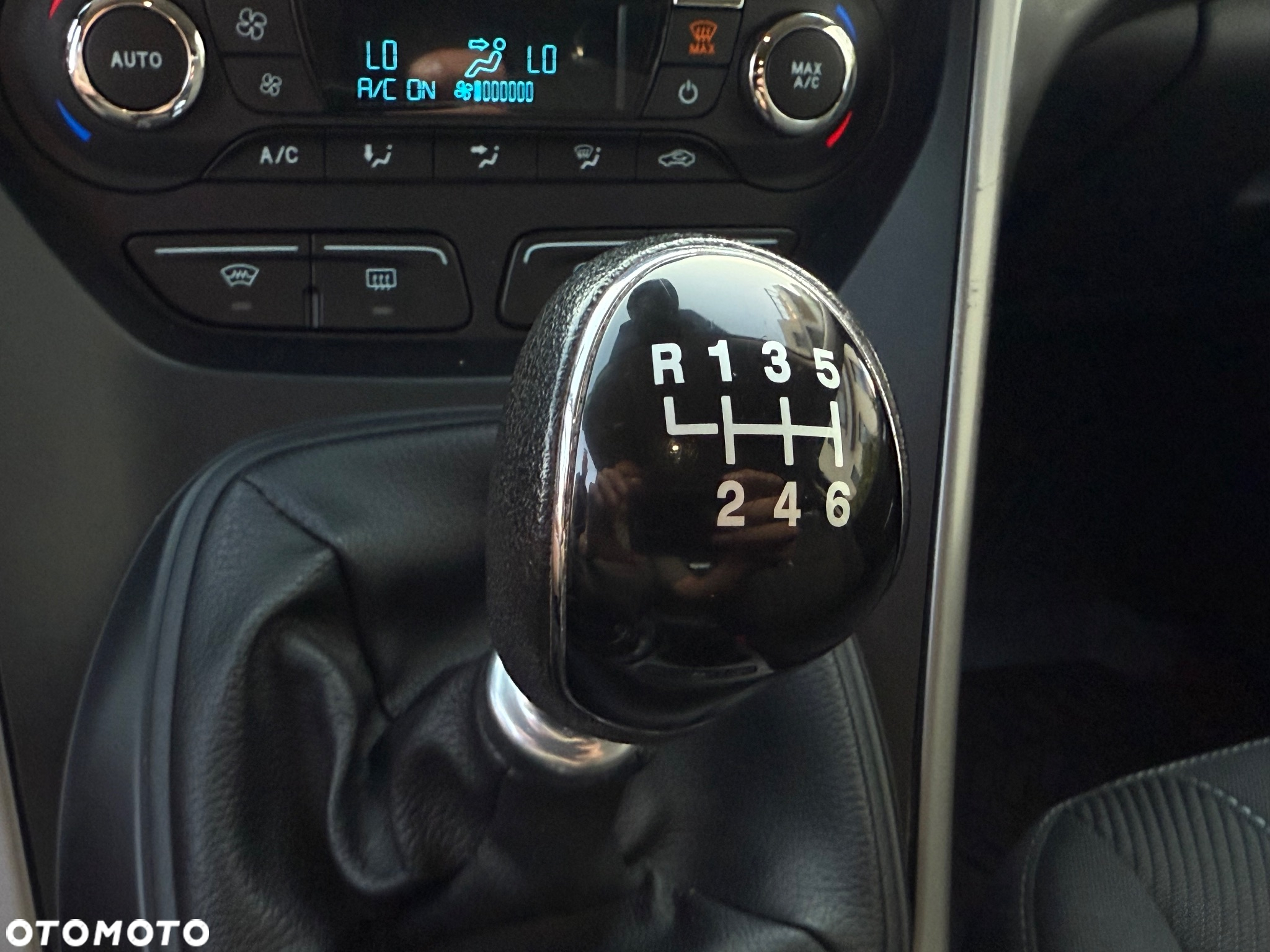 Ford Kuga 2.0 TDCi FWD Edition - 31