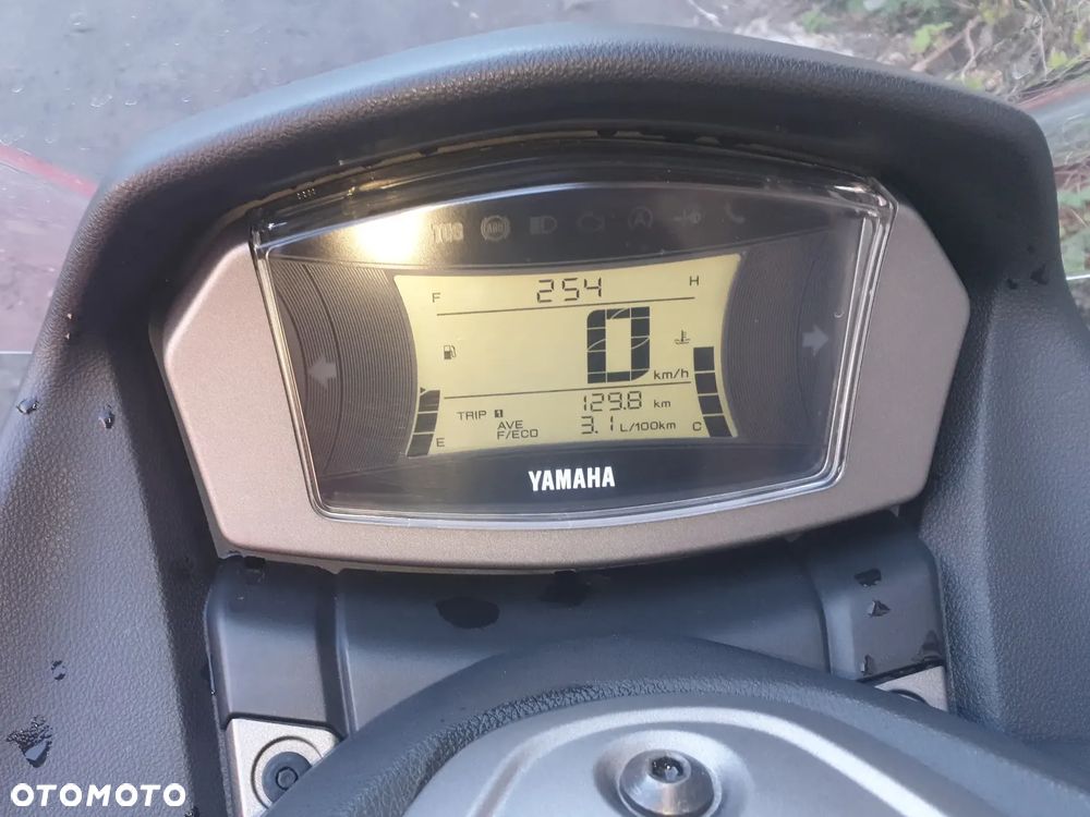 Yamaha NMAX - 5
