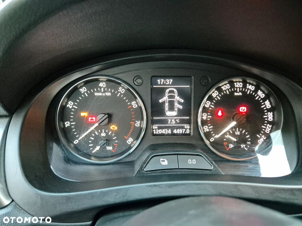 Skoda RAPID Spb 1.2 TSI Ambition - 9