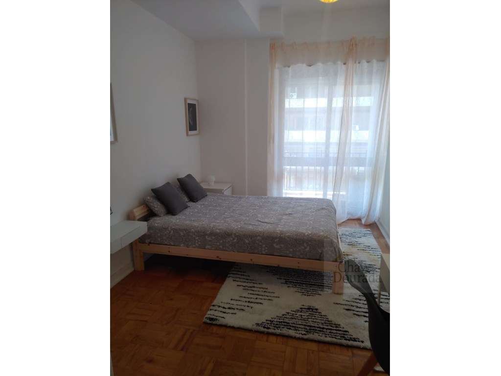 T5 remodelado ideal para investimento, junto à Fernão Magalhães - Grande imagem: 2/20